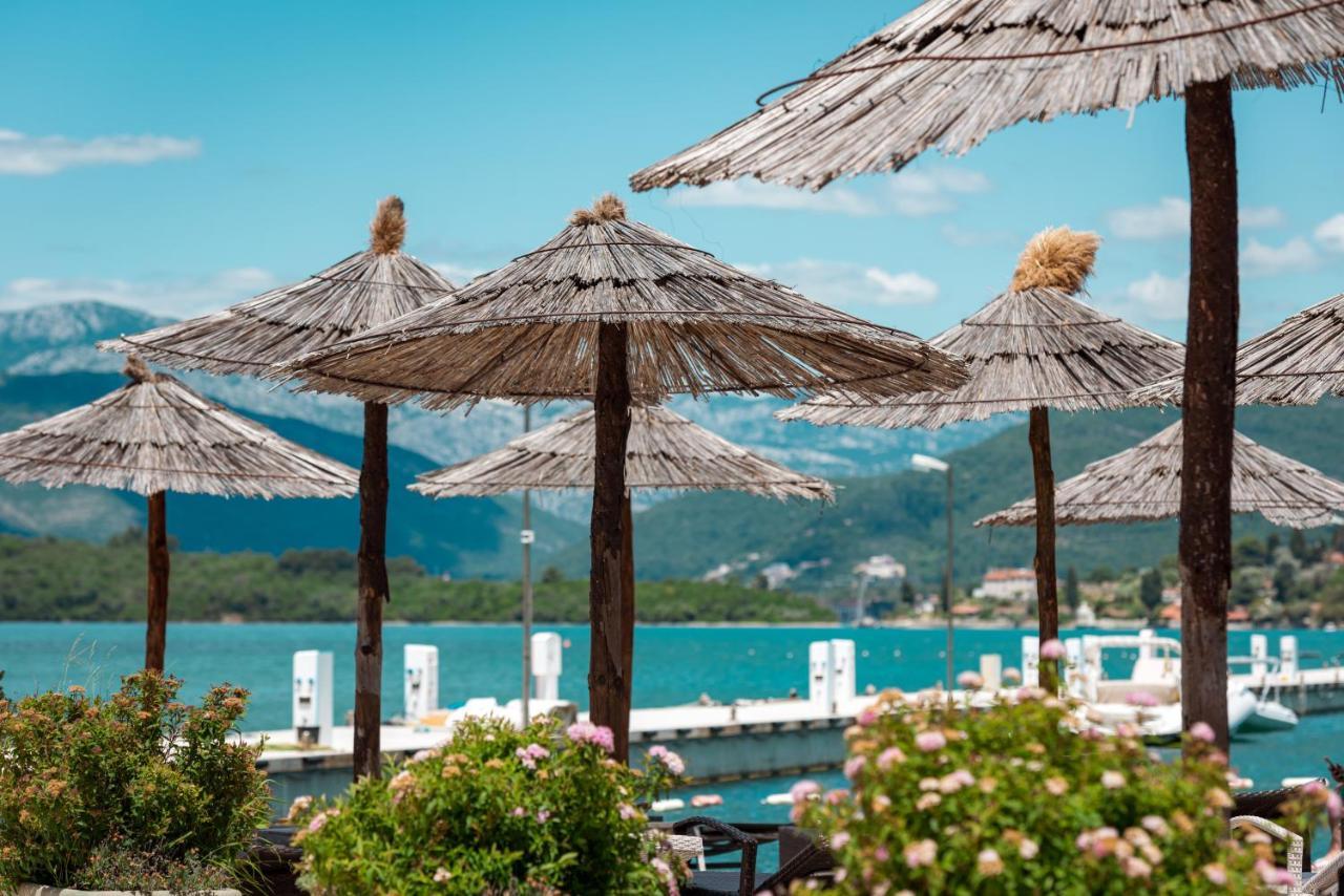 Aquata Apartments Tivat Exterior photo