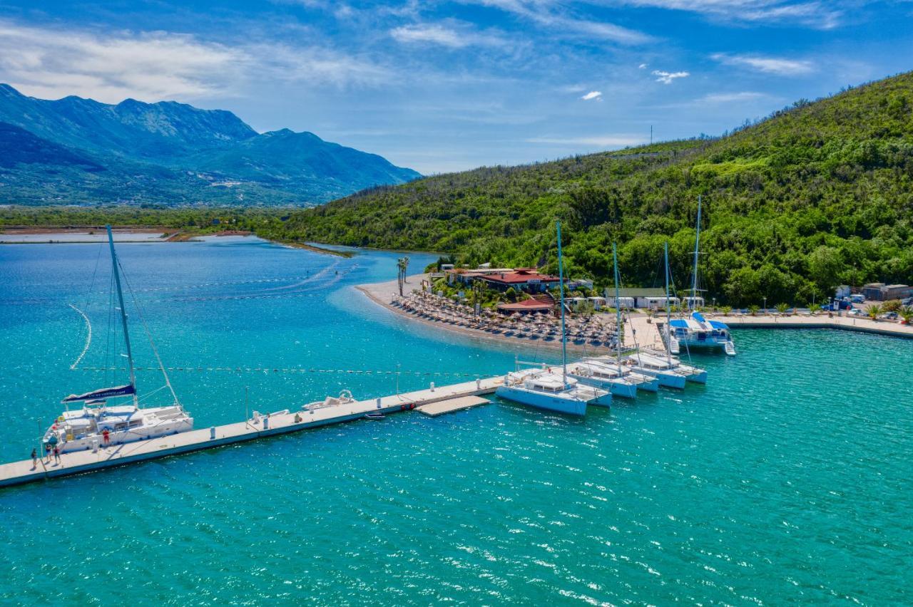 Aquata Apartments Tivat Exterior photo